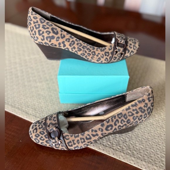 Sofft Shoes - Sofft Leopard print wedge heel shoes Sz 7.5